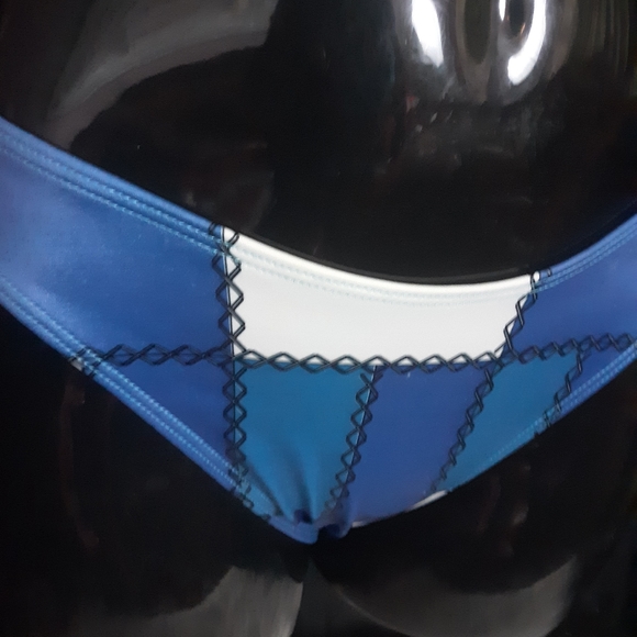 SWIMWEAR - Picture 4 of 4